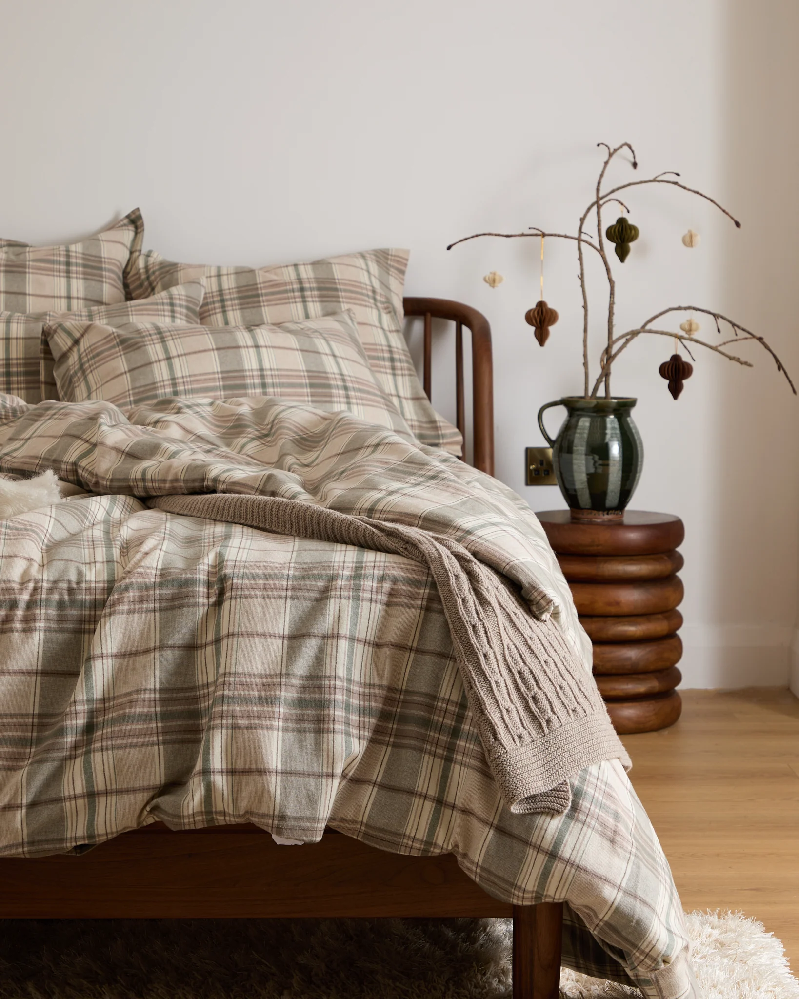 Foxford Eve Tartan Flannel Pillowcase Set - Image 5