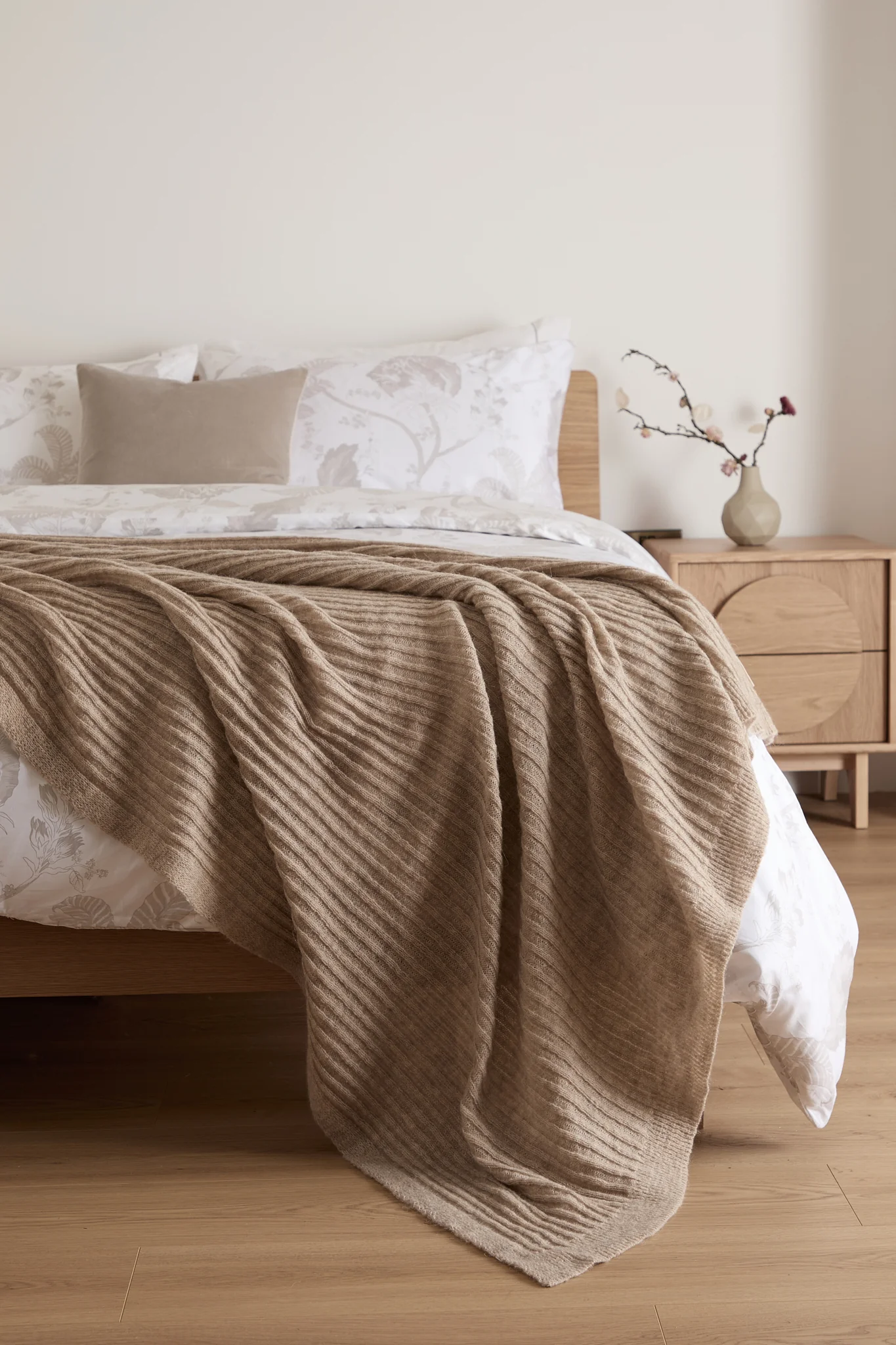 Foxford Beige Knitted Ribbed Bed Blanket - Image 3
