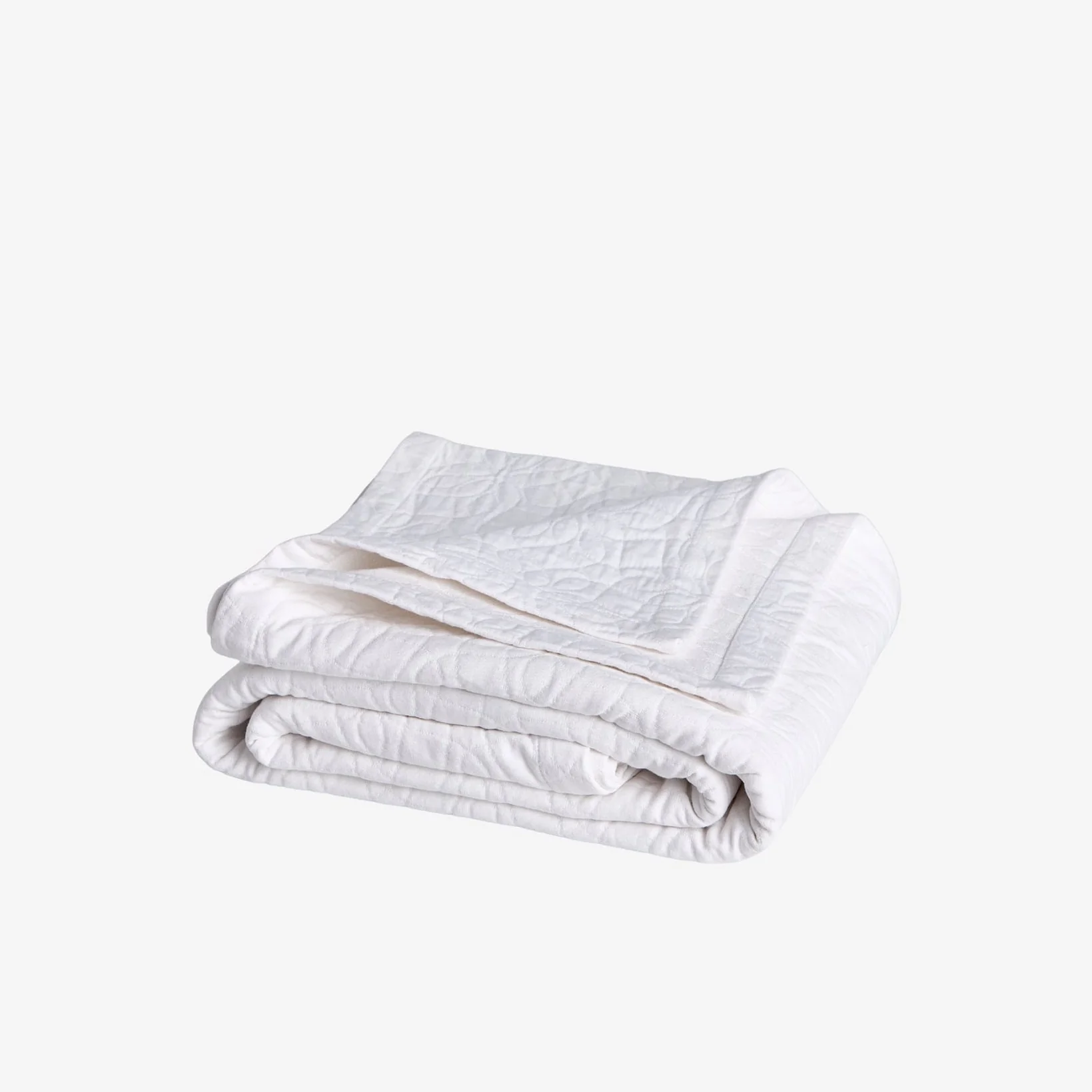 Foxford Daisy White Matelassé Throw - Image 2