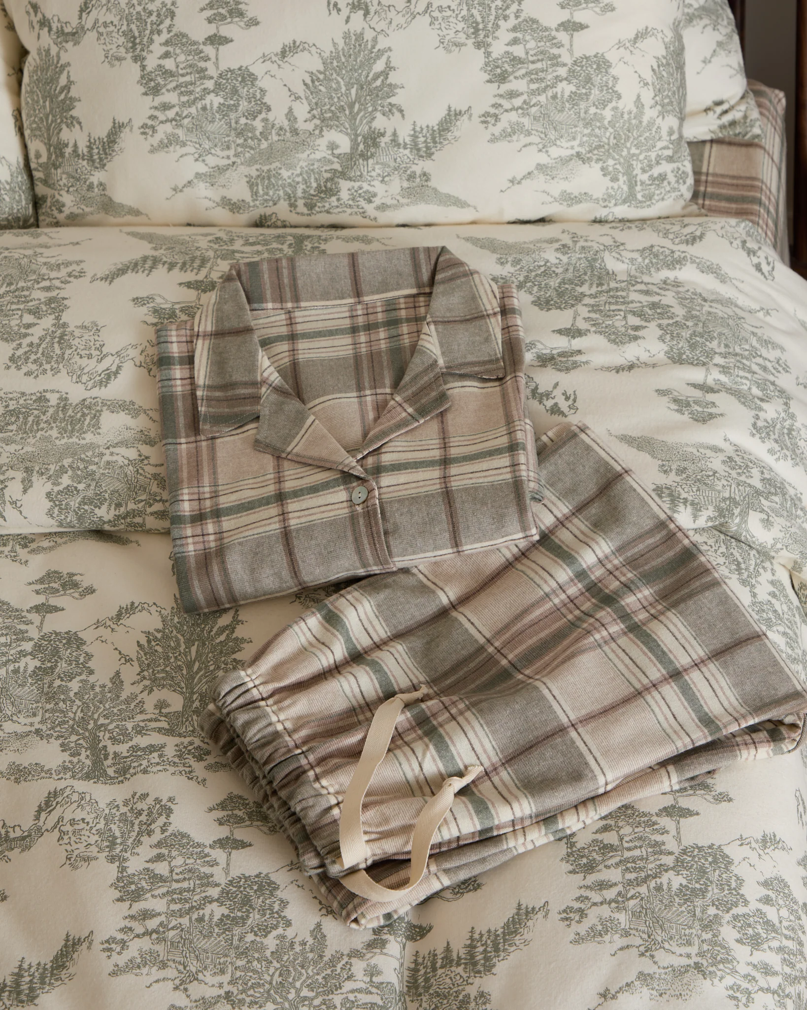 Foxford Eve Tartan Flannel Pyjama Set
