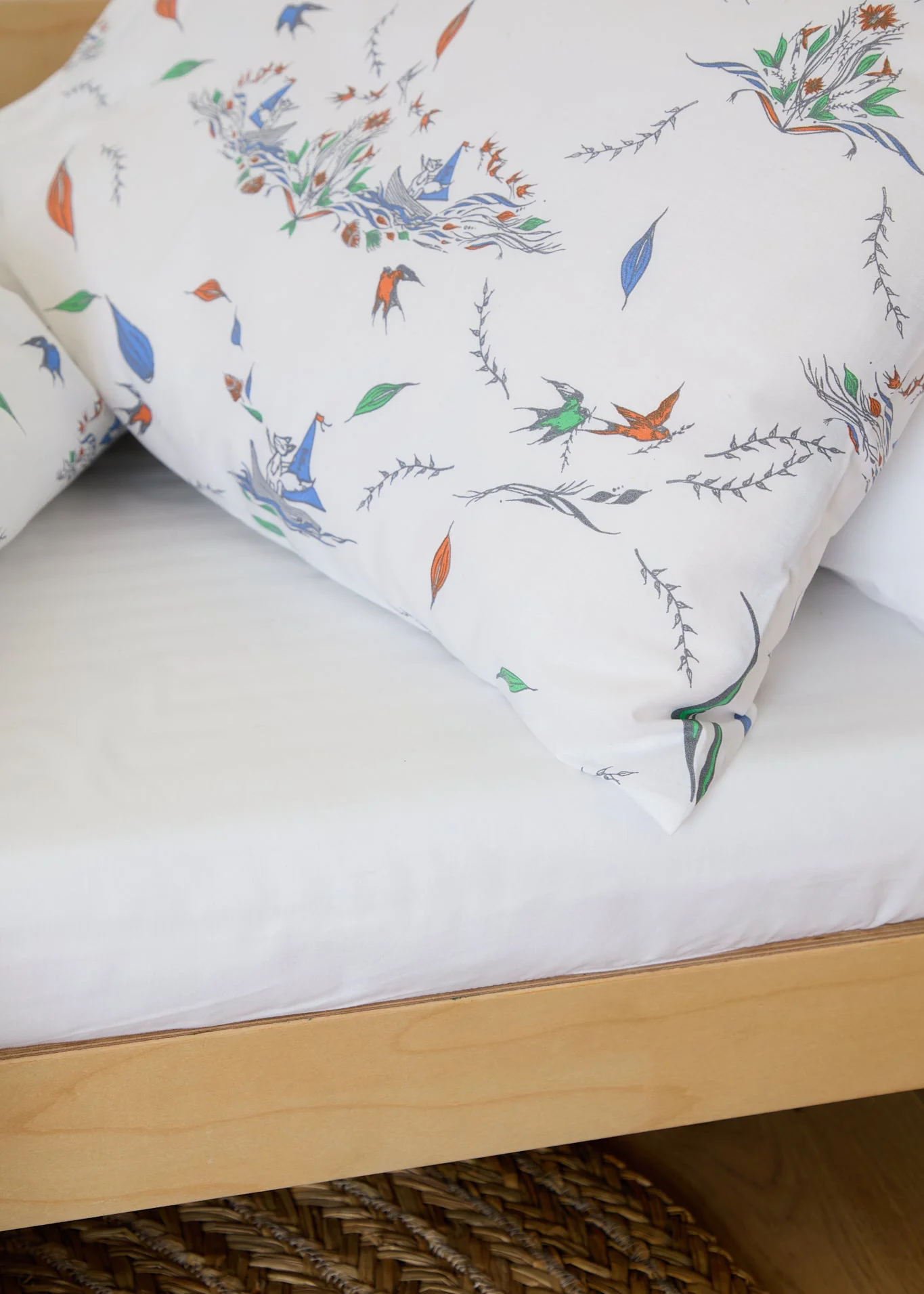 Foxford Fox & Friends Toddler White Fitted Sheet - Image 4
