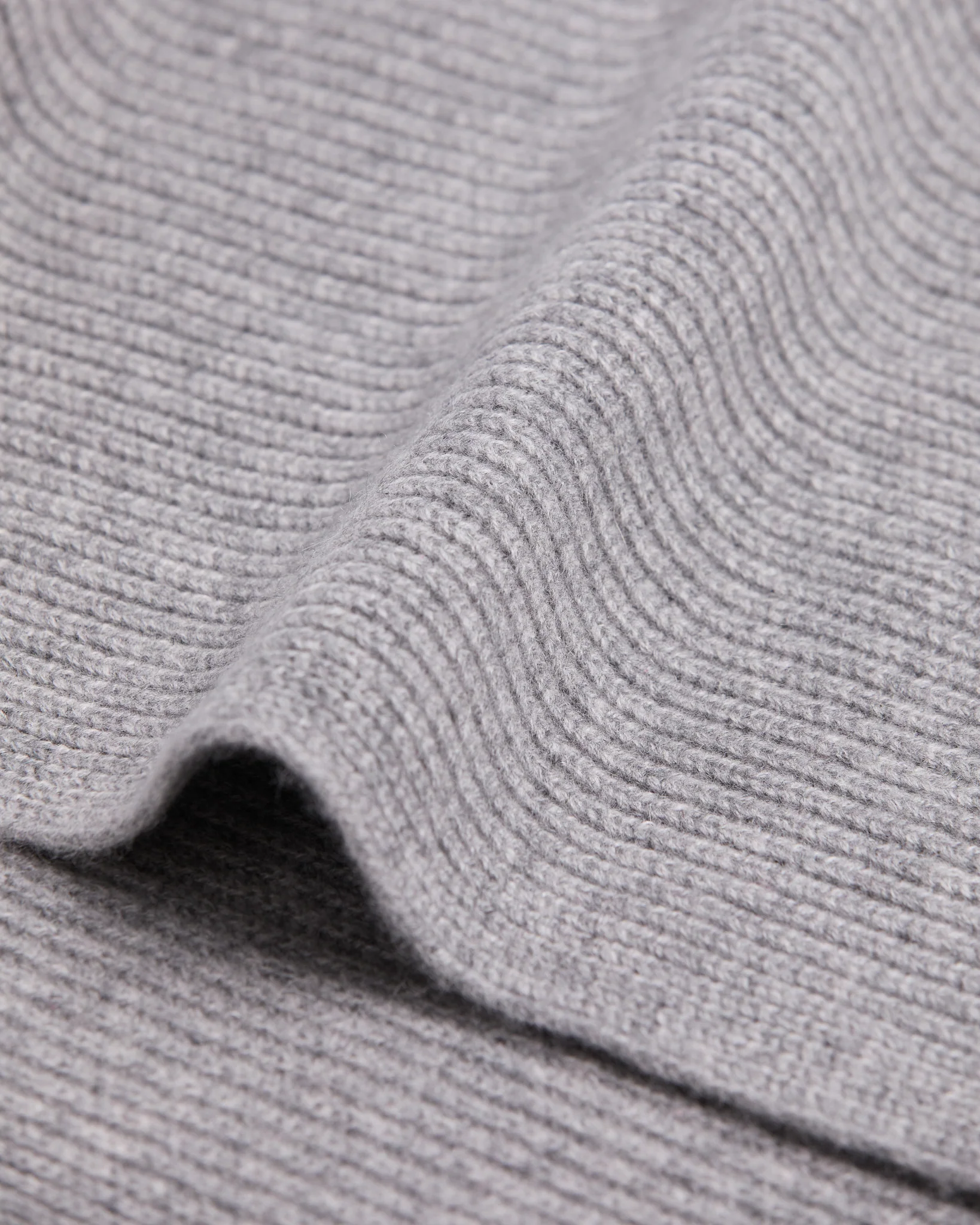 Foxford Grey Ribbed Cashmere Scarf - Image 2