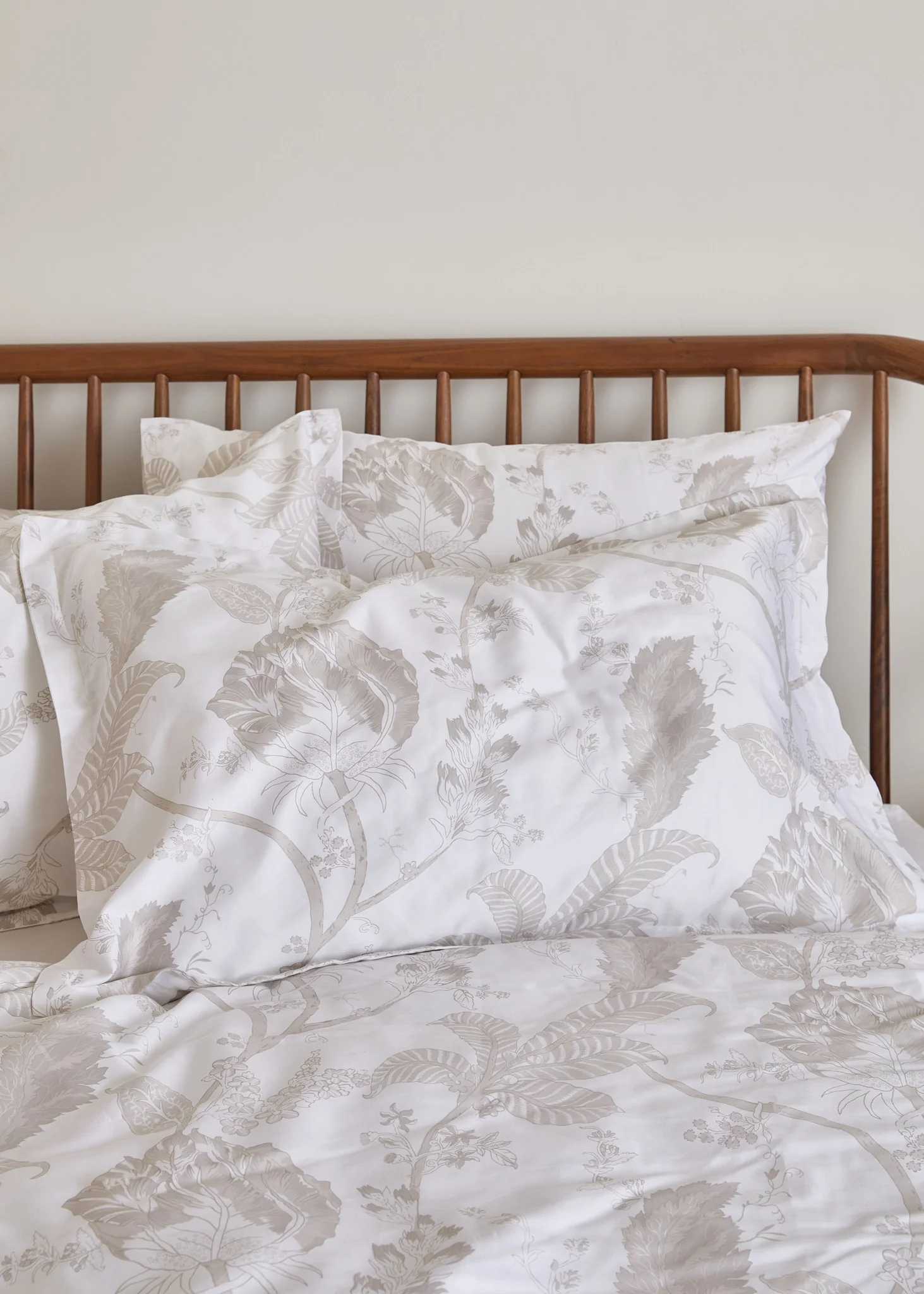 Foxford Jacobean Oxford Pillowcase - Image 2