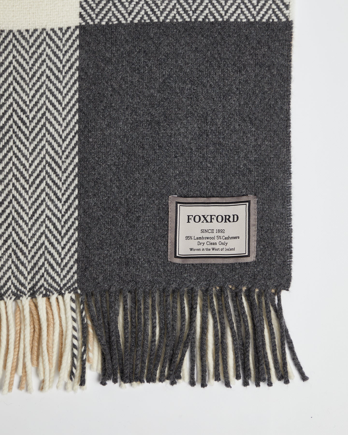 Foxford Lacken Cashmere and Lambswool Throw - Image 3
