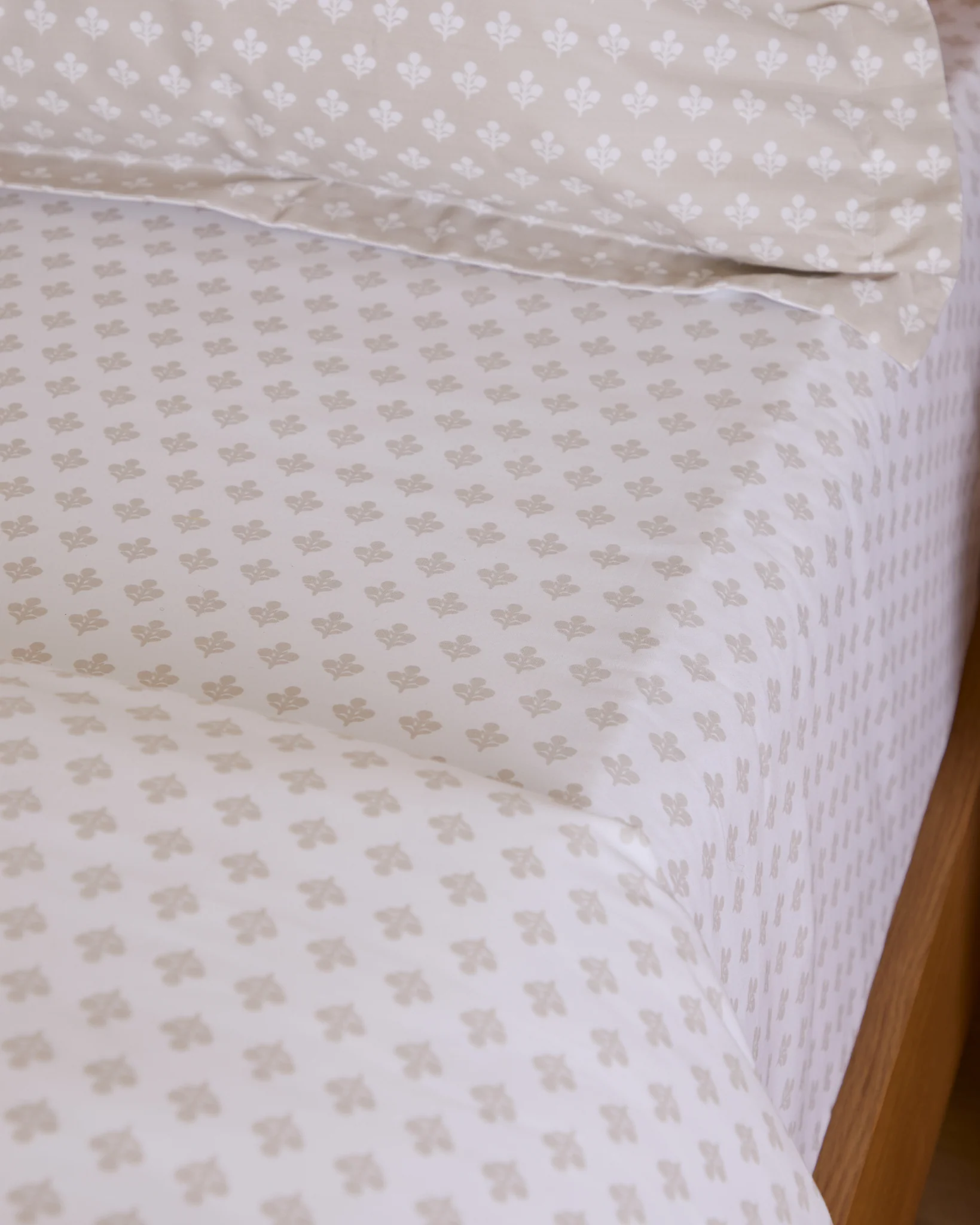 Foxford Mia Fitted Sheet