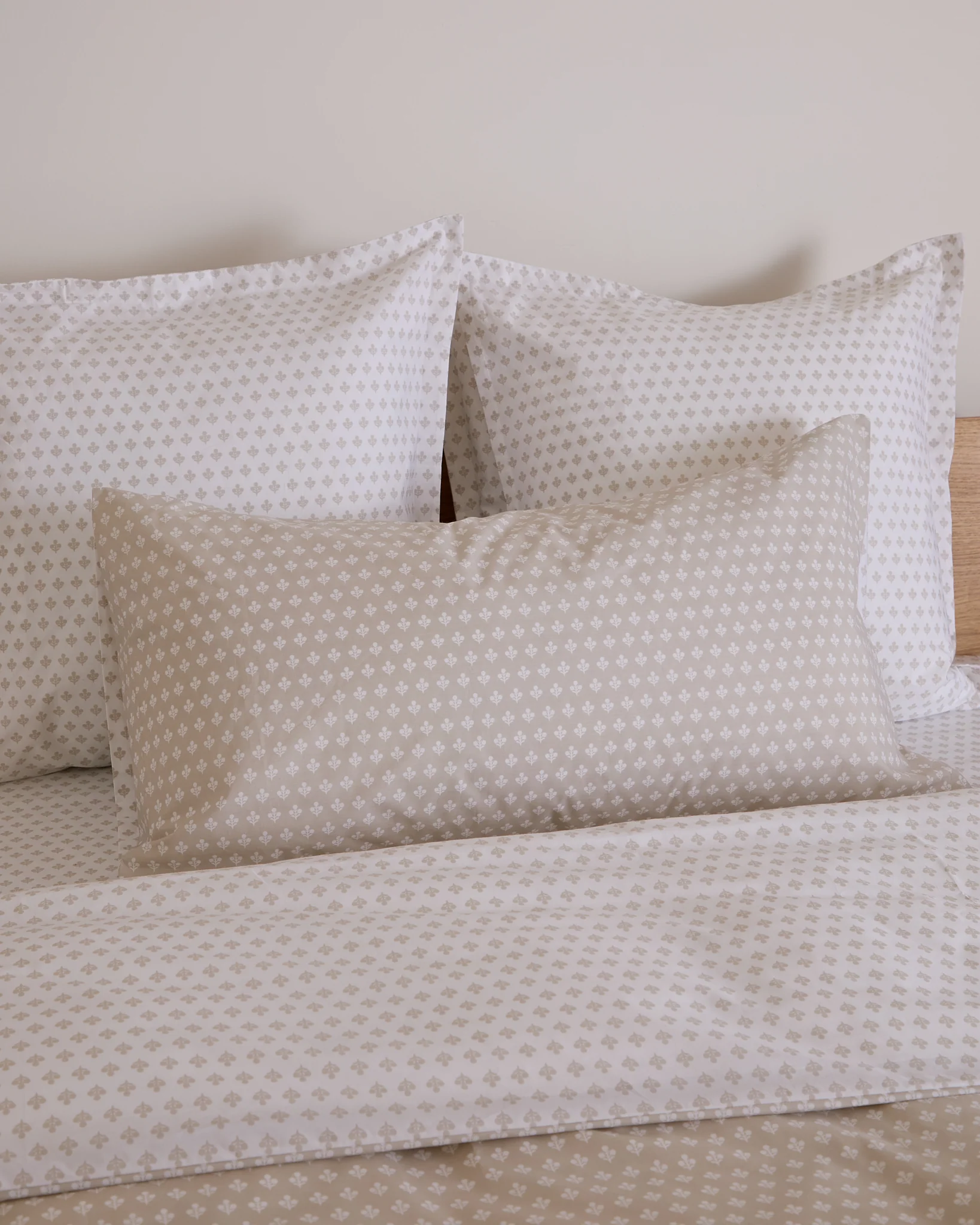 Foxford Mia King Pillowcase Set - Image 2
