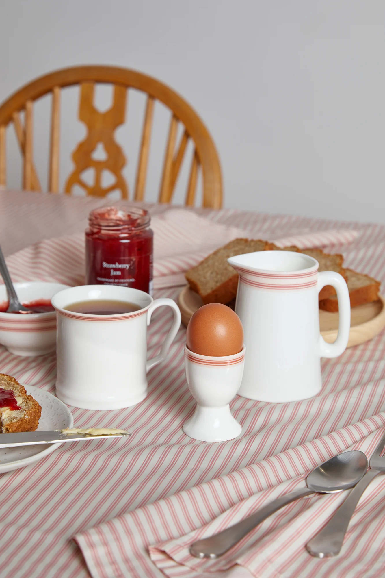 Foxford Pink Stripe Mug - Image 4