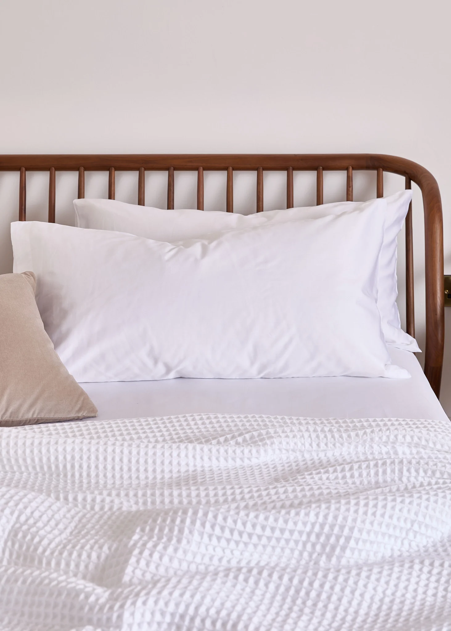 Foxford Sateen Weave King Pillowcase Pair - Image 4