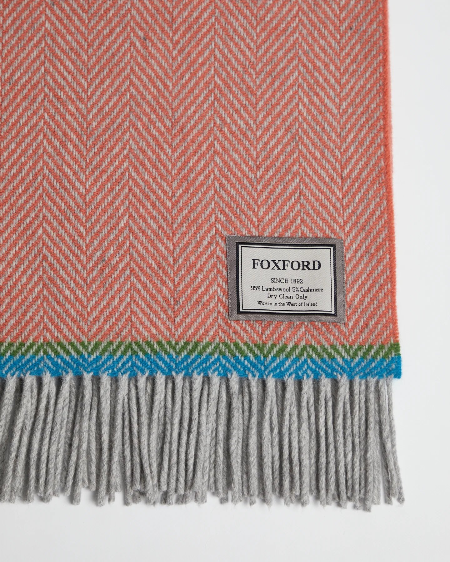 Foxford Shannon Cashmere and Lambswool Throw - Image 3
