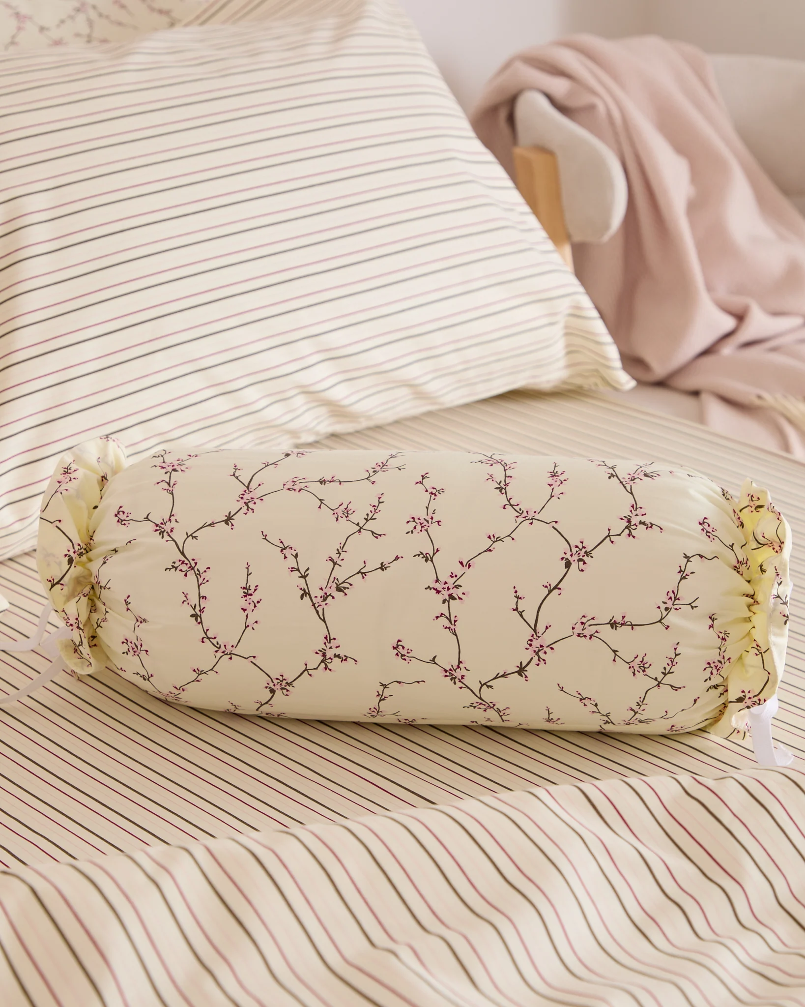 Foxford Tess Bolster - Image 2
