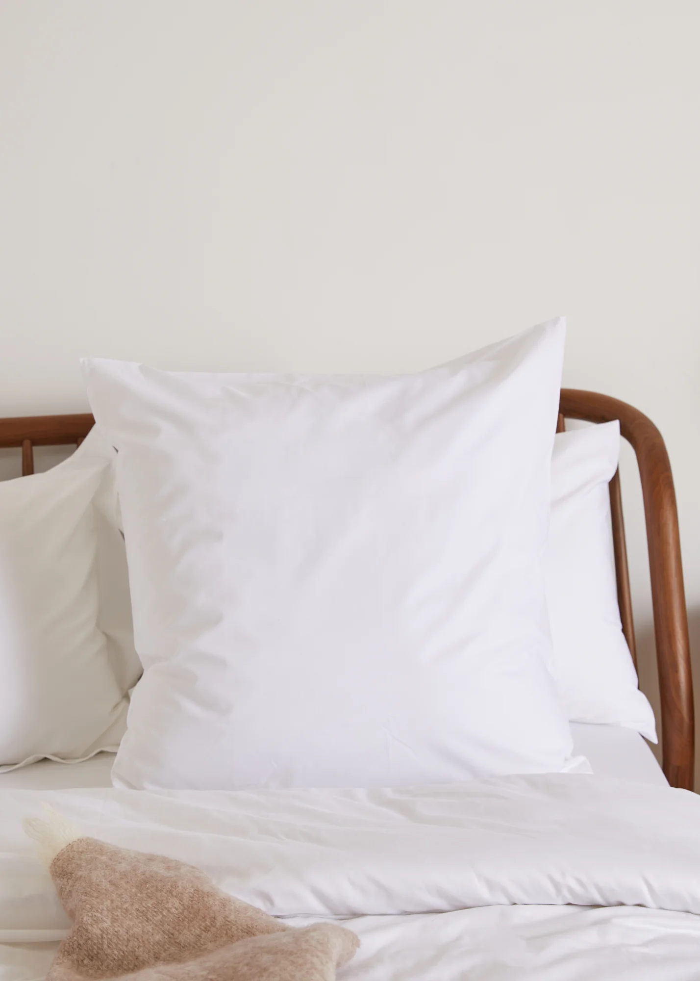Foxford White Square Pillowcase - Image 2