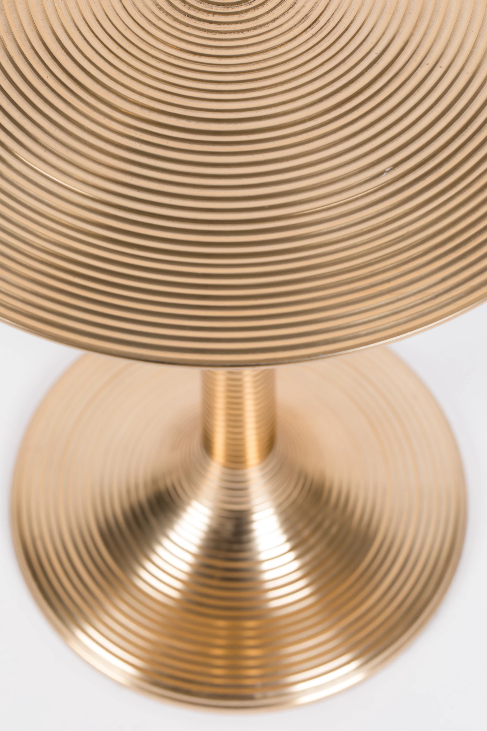 Hypnotising Round Side Table Gold - Image 3