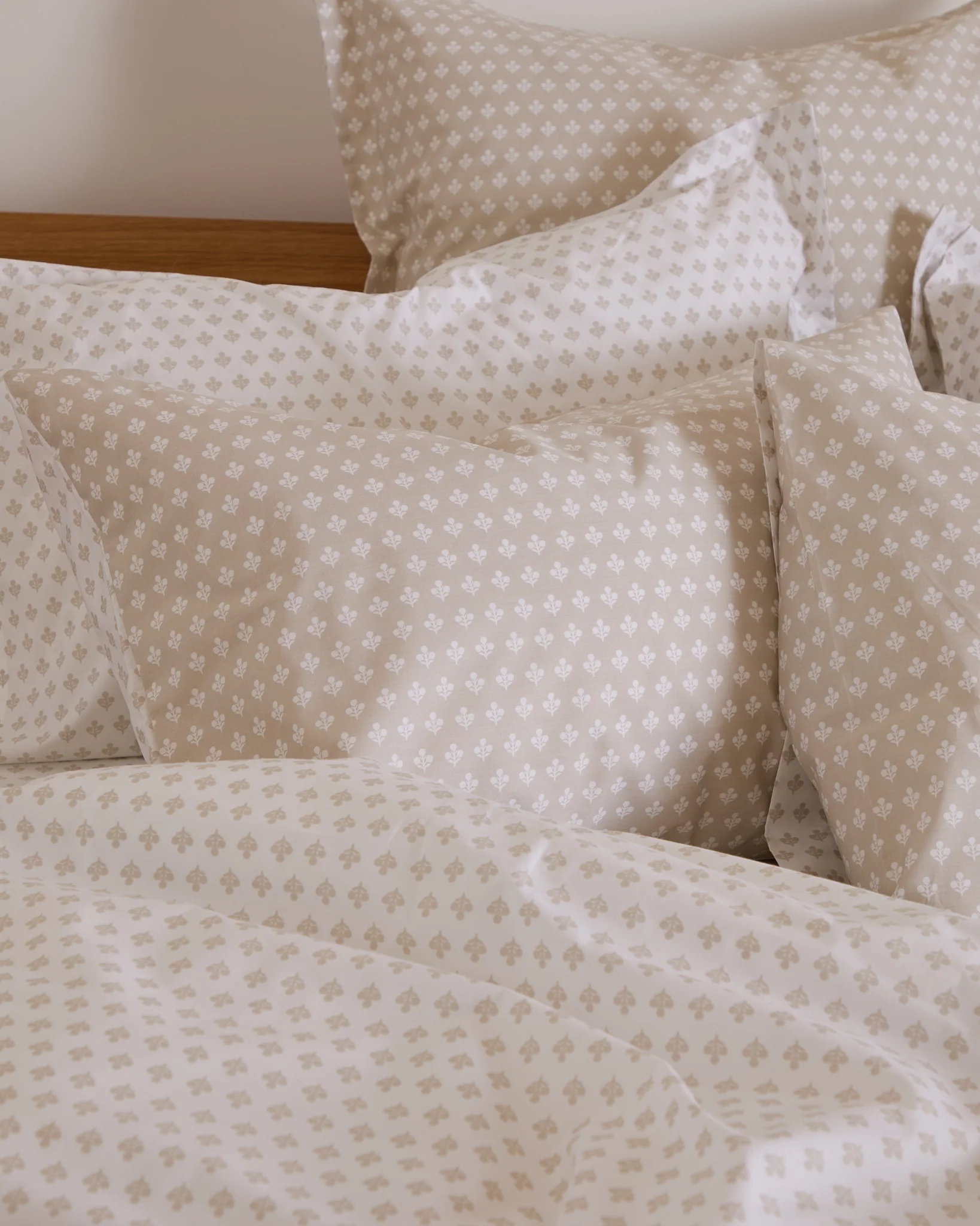 Foxford Mia Nacre Pillowcase Pair - Image 10